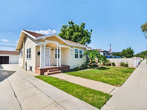 SOLD! Carson Duplex Successfully Closes at $720K
