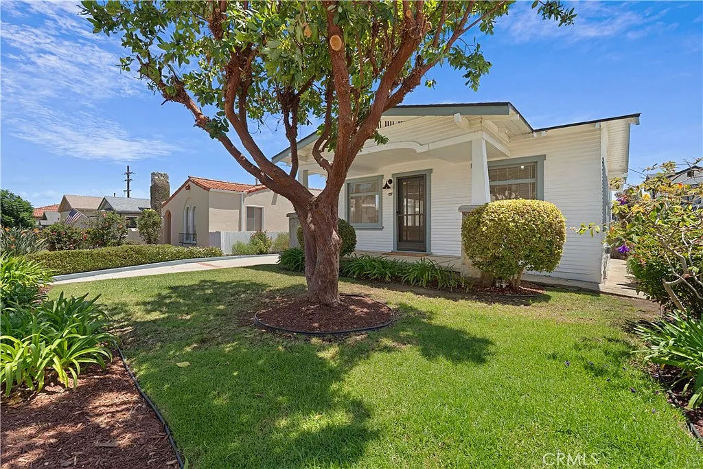 SOLD! Charming Vista Del Oro Craftsman