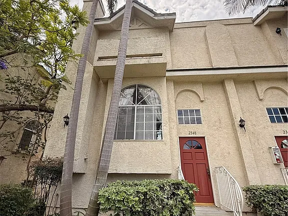 SOLD! South Bay Townhome Finds Its New Owner
