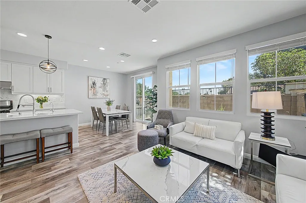 Just Listed: Turn-Key Hacienda Heights Townhome