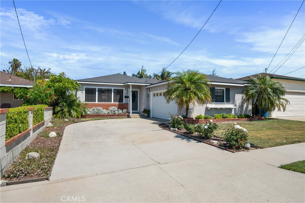 Open House Saturday 1PM - 4PM | Single-Level 3-Bed Home on a Generous Lot in Prime Lomita