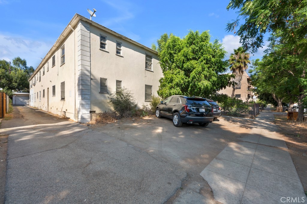 Just Sold: Van Nuys 6-Unit Investment Opportunity