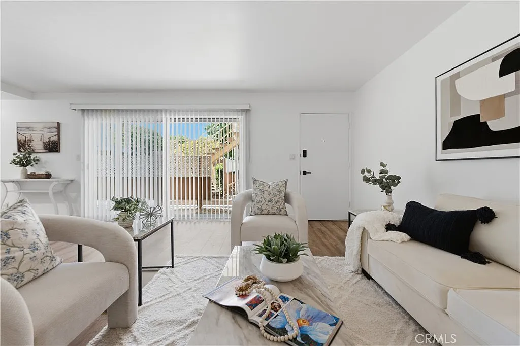 Just Listed | Upgraded 2BR Condo in Gardena