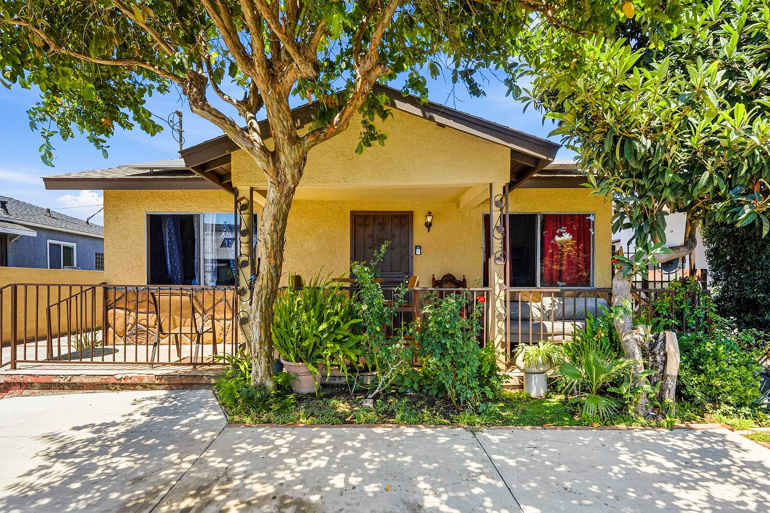 Open House Sat & Sun 12PM - 3PM: Income & Multi-Gen Opportunity