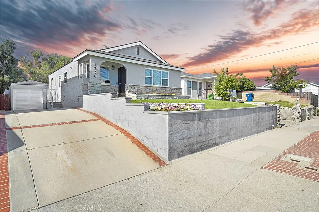 Just Listed | Single-Level Retreat Near Peck Park Trails in Holy Trinity