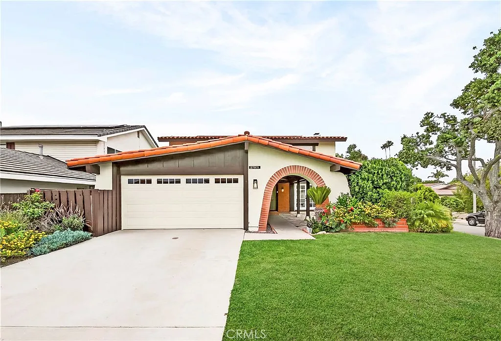 Just Listed | Modern 5-Bed Home with Pool & Solar in Rancho Palos Verdes