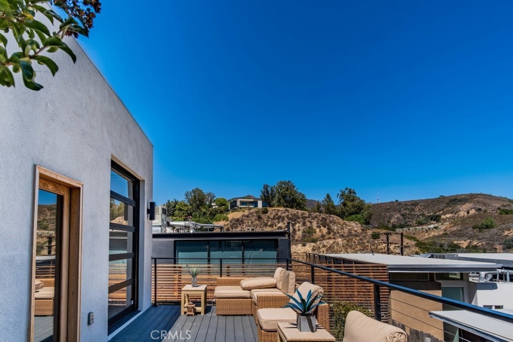 Just Listed | Private Hollywood Hills Retreat