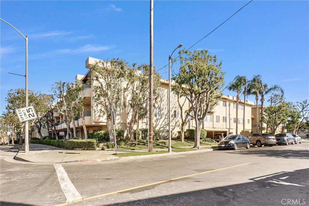 Sold: Top-Floor Harbor View Condo in San Pedro