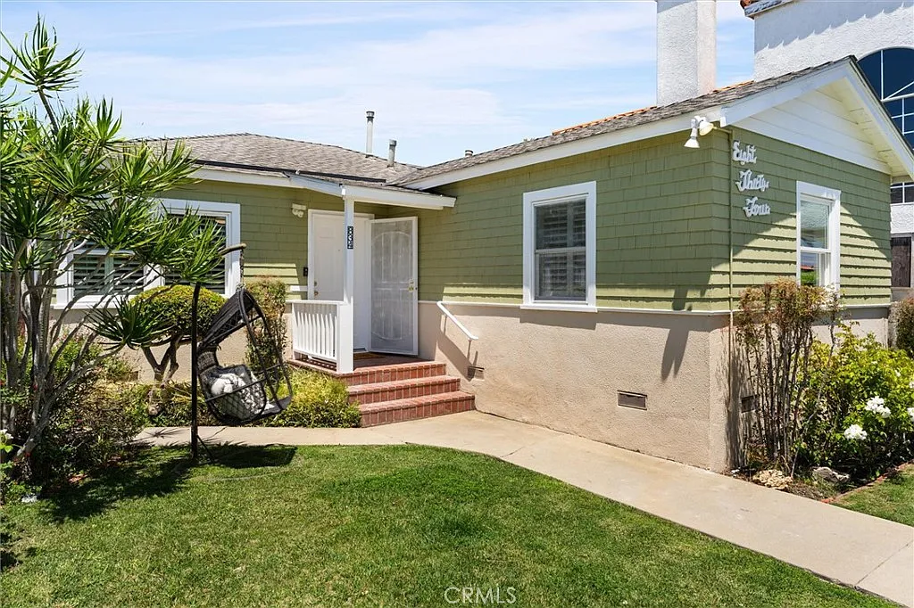 834 W 24th St, San Pedro, CA 90731