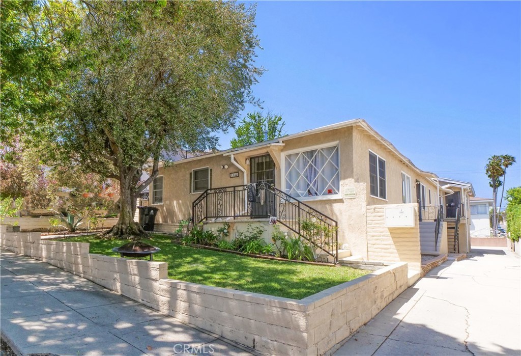 Just Listed | Prime Vista Del Oro 4-Unit with Vacant Owner’s Unit