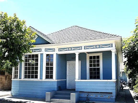 Just Listed: Two Homes on One Lot Near West Harbor