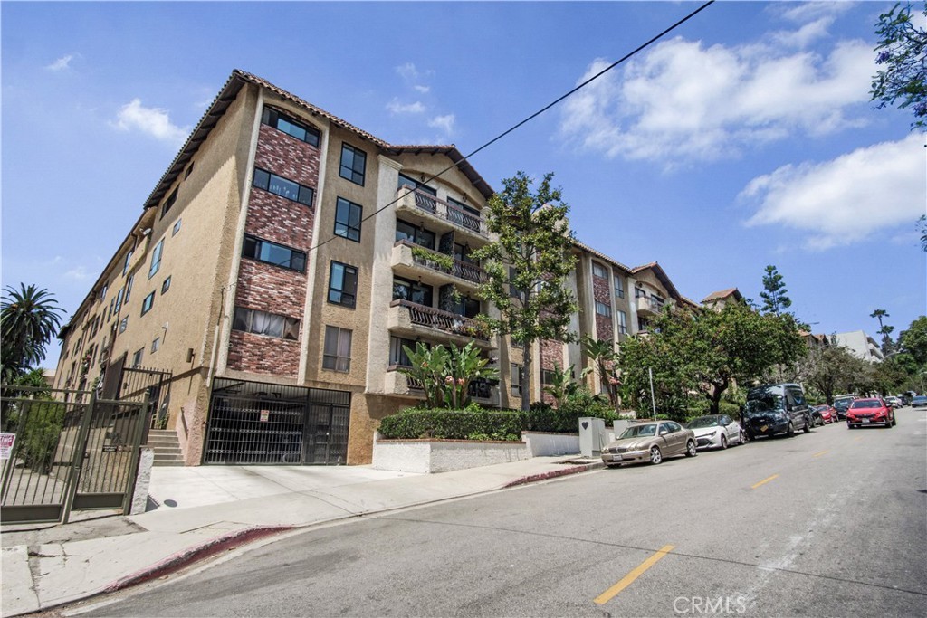 Sold in Hollywood Hills West Near Runyon Canyon